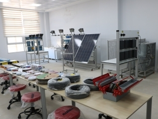 Doğu Akdeniz Kalkınma Ajansı Koordinasyonunda Sanayi Ve Teknoloji Bakanlığı Tarafından Desteklenen İskenderun Teknik Üniversitesi (İSTE) Mesleki Eğitim Merkezinde Eğitimler Başladı Galeri