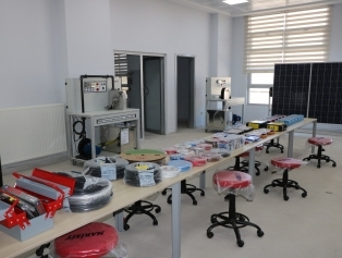 Doğu Akdeniz Kalkınma Ajansı Koordinasyonunda Sanayi Ve Teknoloji Bakanlığı Tarafından Desteklenen İskenderun Teknik Üniversitesi (İSTE) Mesleki Eğitim Merkezinde Eğitimler Başladı Galeri